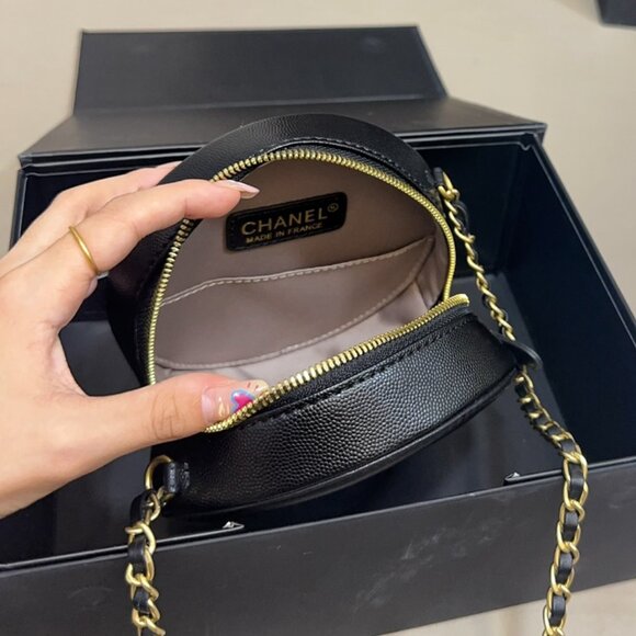 Chanel Chain Bags, Wallets - Picture 2 of 8